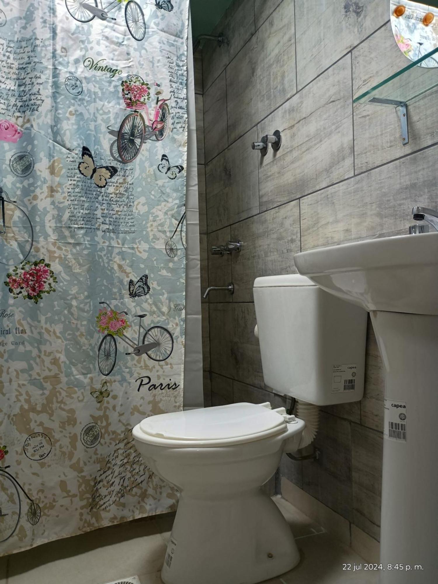 Apartment Flores *